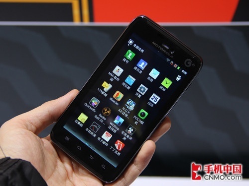 1300万像素双核旗舰摩托罗拉MT917图赏