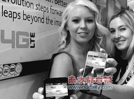 <p> 2011年国际消费电子展上,LG亮相旗下首部4G网络智能手机,采用大屏触控设计,基于2.2Froyo操作系统,但未采用双核处理器。C FP供图</p>