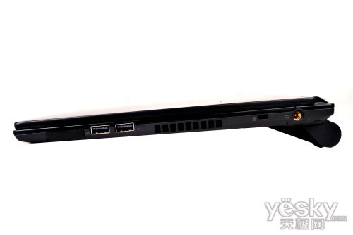 Photo: Ultimate Business Review Acer TravelMate 8481TG