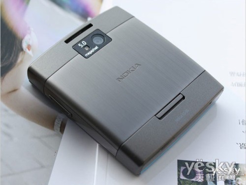 小巧S60v3滑盖 诺基亚X5-01仅1150元_手机
