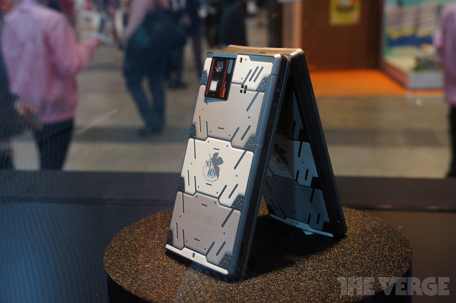 EVA限量版防水旗舰 夏普SH-06D NERV_手机