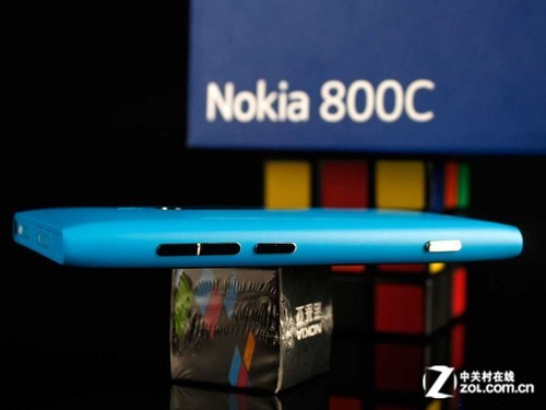 蓝色妖姬电信版诺基亚Lumia800C图赏(3)