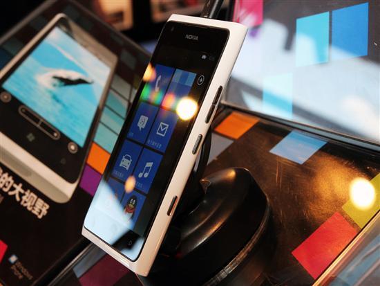 “白”里挑一诺基亚Lumia900真机实拍