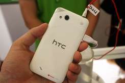 HTC T328D