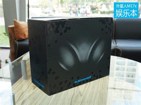 外星人现身!Alienware M17x高清赏析_笔记本