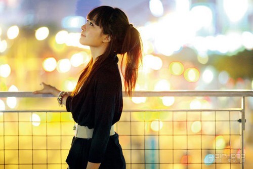 用大光圈制造浅景深人像照片的拍摄技巧(2)_数码_科技时代_新浪网