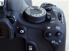 ����600D(18-135)�׻����ѵ���6000Ԫ