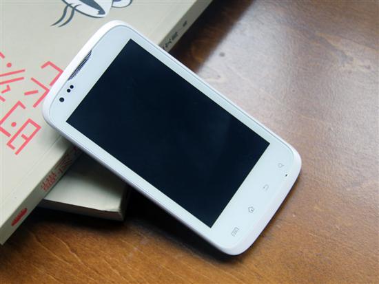 699元全球最低双核机 小辣椒手机图赏_手机