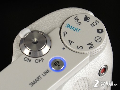 Ѥ��ɫ���µ�����Ӱ������NX1000����