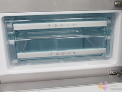 新飛三門冰箱降400 荷花在廚房盛開