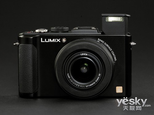 紧凑的“掌心雷” 松下LUMIX DMC-LX7评测