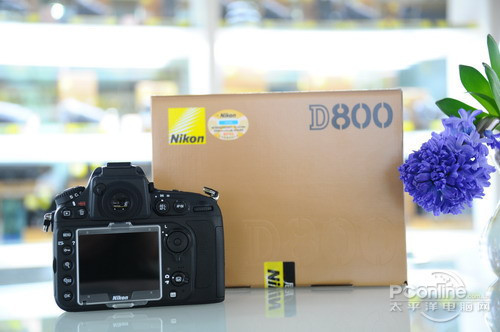 新全画幅旗舰尼康D800单机报22600元