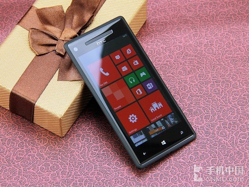 S4雙核高清屏WP8旗艦 HTC 8X首發評測 