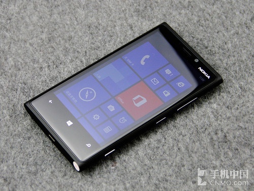 WP8旗舰来袭 诺基亚Lumia 920上手体验 