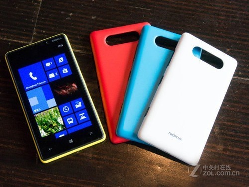 WP8 ŵLumia 820 