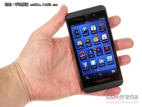 售价6000元BB10系统黑莓Z10真机解析