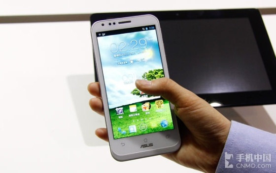 四核变形手机华硕PadFone2现场体验