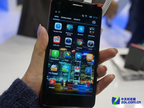 6.45mm最薄 阿尔卡特Idol Ultra真机体验