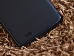 6.3英寸领衔市售最大屏智能手机排行榜(4)