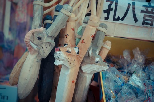 高画质+大光圈索尼QX100街拍后海人文