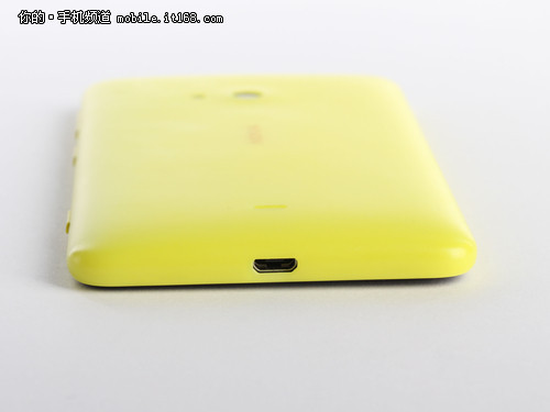 4.7英寸诺基亚Lumia625评测 设计和屏幕