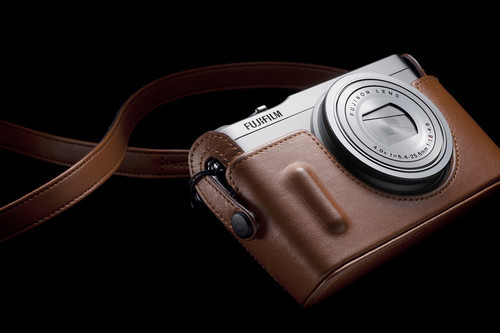 高端便携 优质紧凑型相机富士XQ1发布_数码