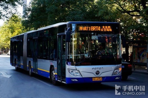 首都绿色出行之神器 体验北京实时公交_手机