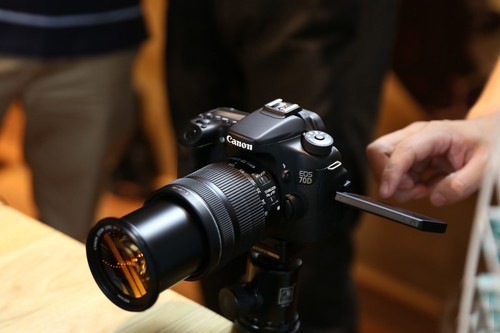 超高人气旗舰单反 佳能 700D热销中_数码