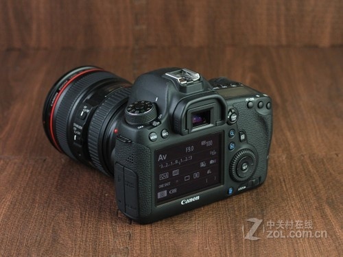全画幅高感王 佳能6D套机重庆报12800元_数码