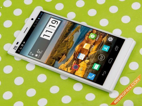 涓叴GrandMemo2璇勬祴锛氭1瑙掑垎鏄庣⒊绾ょ淮鏉愯川