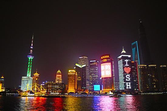 滤镜下的魔幻之都 佳能EOS M2样片赏析_数码