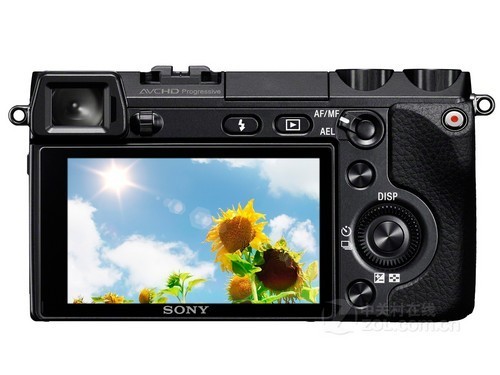 搭载16-70mm镜头 索尼微单NEX7新低价_数码