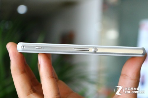 mini身硬件强 索尼Xperia Z1炫彩版评测 