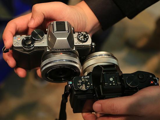奥巴春季新品发布会 E-M10现场真机图_数码