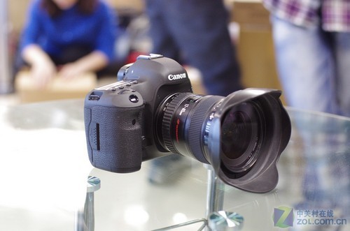 高端单反套机佳能5D3济南报21600元