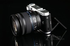 三星NX300黑色 外观图