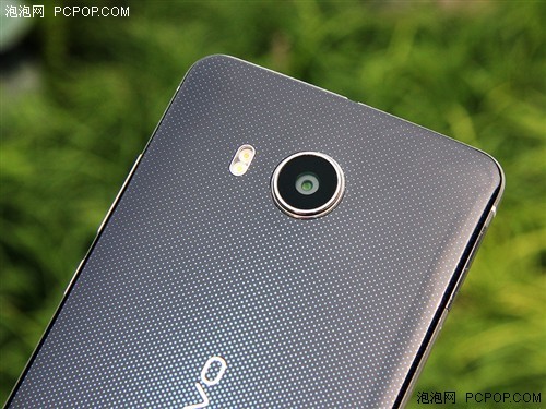 就目前来说,主打拍照的手机还是非常多的,包括vivo xshot,nubia z1