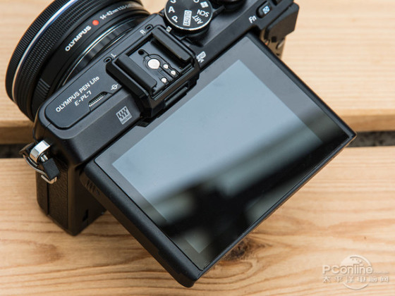 以下犯上的无反相机 奥林巴斯E-PL7评测|奥林