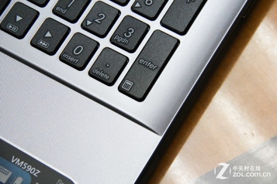 FX7600P交火 华硕VM590Z APU影音本评测