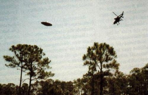 科技时代_UFO经典照片：1996年美国佛罗里达州不明飞行物