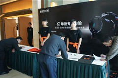 ����Ѳչ��4�֦���Ӱ����:����վ����