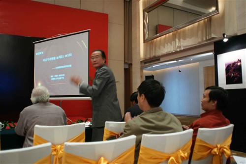 ����Ѳչ��4�֦���Ӱ����:����վ����