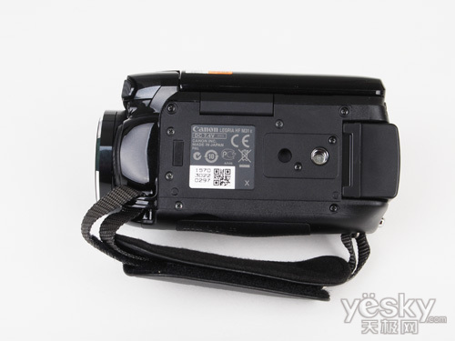 机身容量翻倍 佳能双闪存DV新品HF M32评测