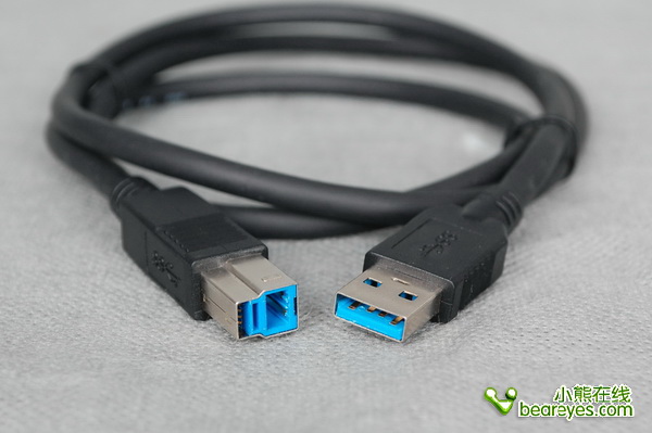 右:type b,左:tyte a这是目前最为常见的usb 3.0接口