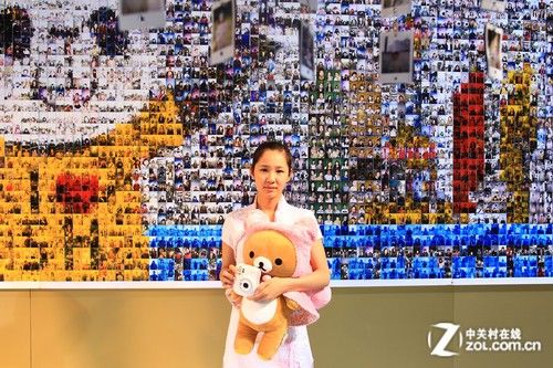 P&E2012:<em>照片墙尺寸</em>够大 富士展台一览_数码