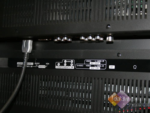 MEMC�����˲����û�52��Һ��������