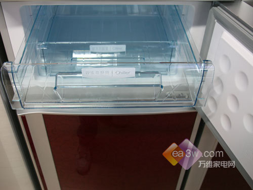 跌破4000元荣事达三门冰箱卖场热销