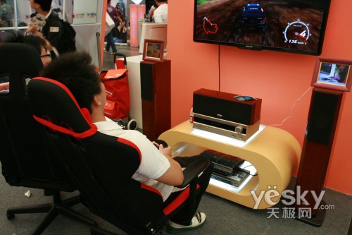 Chinajoy09:DXRACER电竞椅亮相天极展区_家