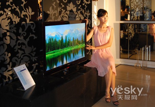 家<em>有美女</em>诱惑<em>难</em>挡 三星平板电视家居体验_家电