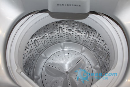使用三洋宽变频电机的洗衣机可有效节电40%,噪音减少30%,洗净度提高40